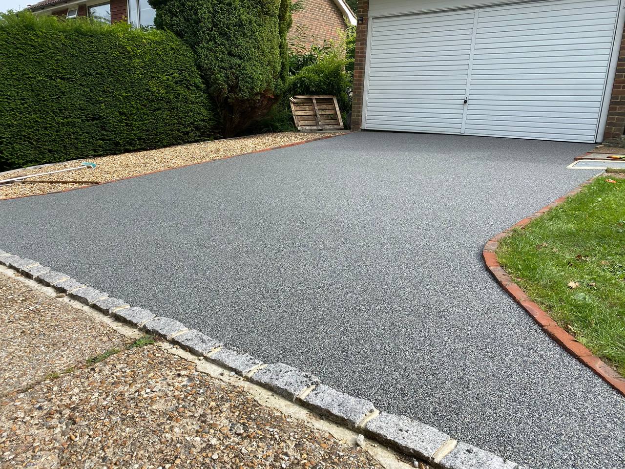 This is a photo of a resin driveway installed in Norwich by Norwich Resin Driveways